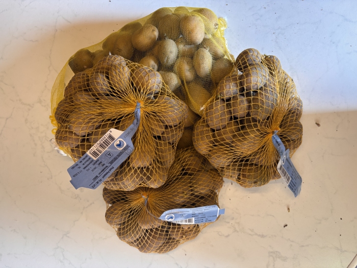 Actie verpakking met:  5 soorten  Vroege,  Middel  en Late Pootaardappel  5x 1kg